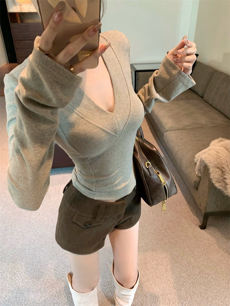 Feb. 極致身材 深V領顯瘦彈力上衣 卡