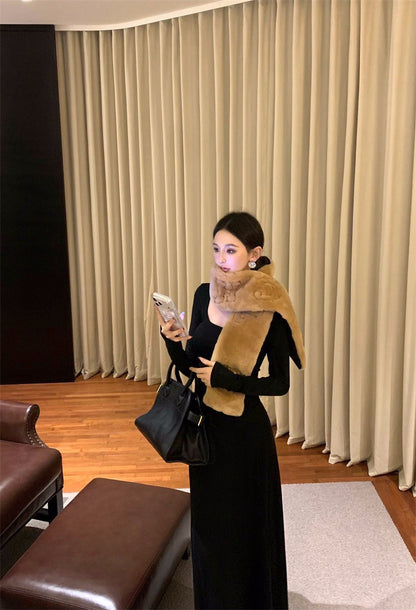 26Feb. 柔美白月光氣質U領上衣半身裙套裝 白/黑