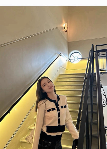 26Feb. 氣質小香權志龍同款南油高訂針織上衣 白底/黑底