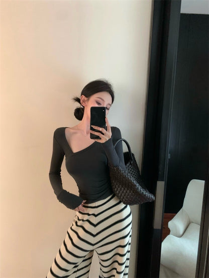 Apr. 舒適居家 簡約不規則後背縷空上衣 橫紋闊腿褲