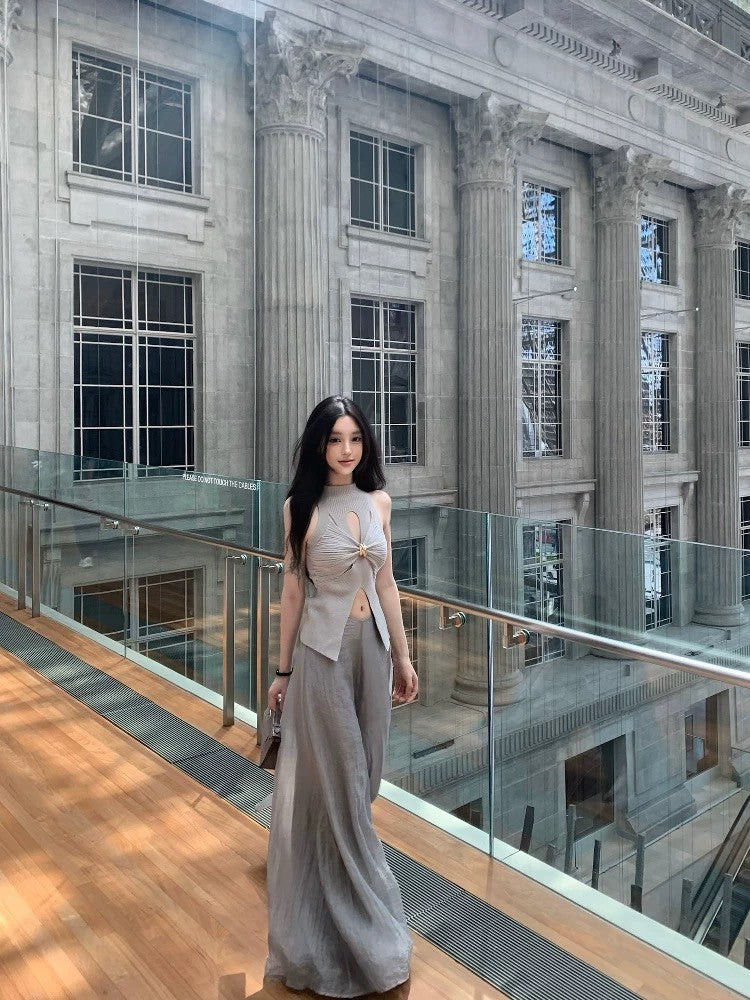 May. 千金即視感 貴氣高奢小巴扭結縷空針織背心 灰