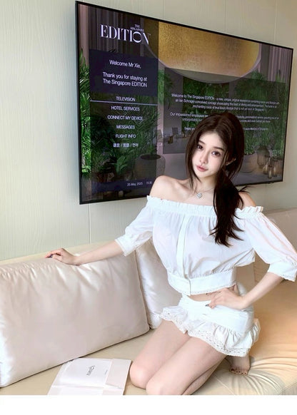 25Aug. 天使之吻初戀白色荷葉一字領套裝