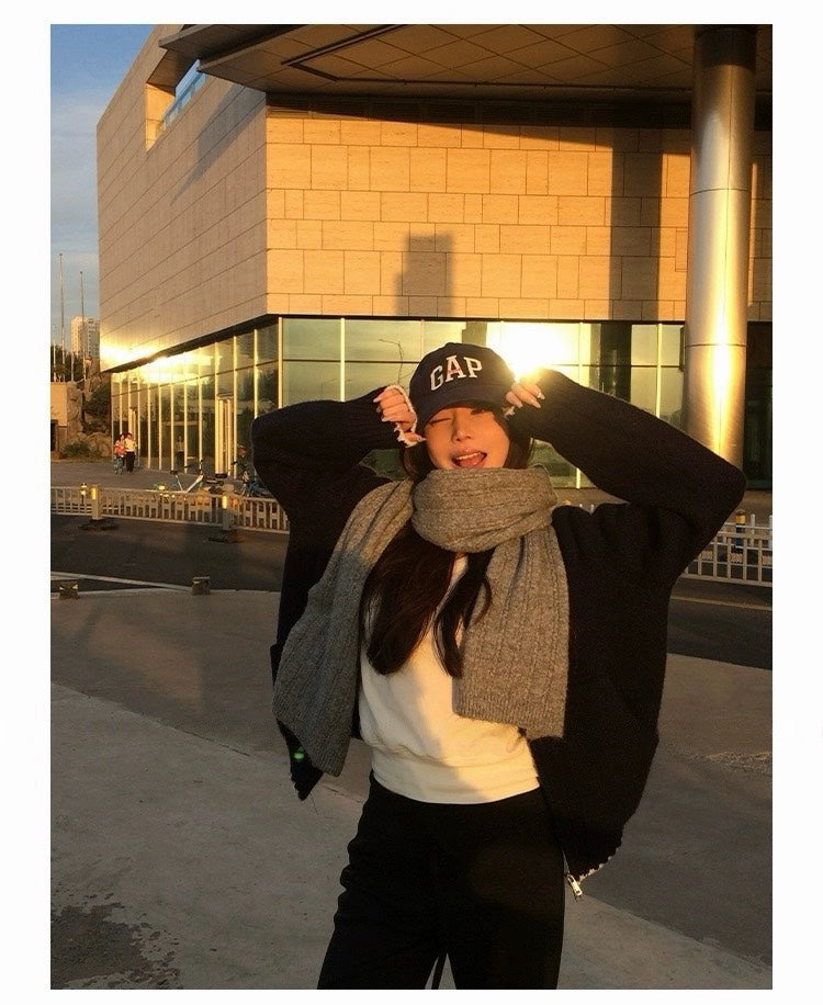 25Nov. 沉靜美式冬日大雪花片針織外套 藏藍