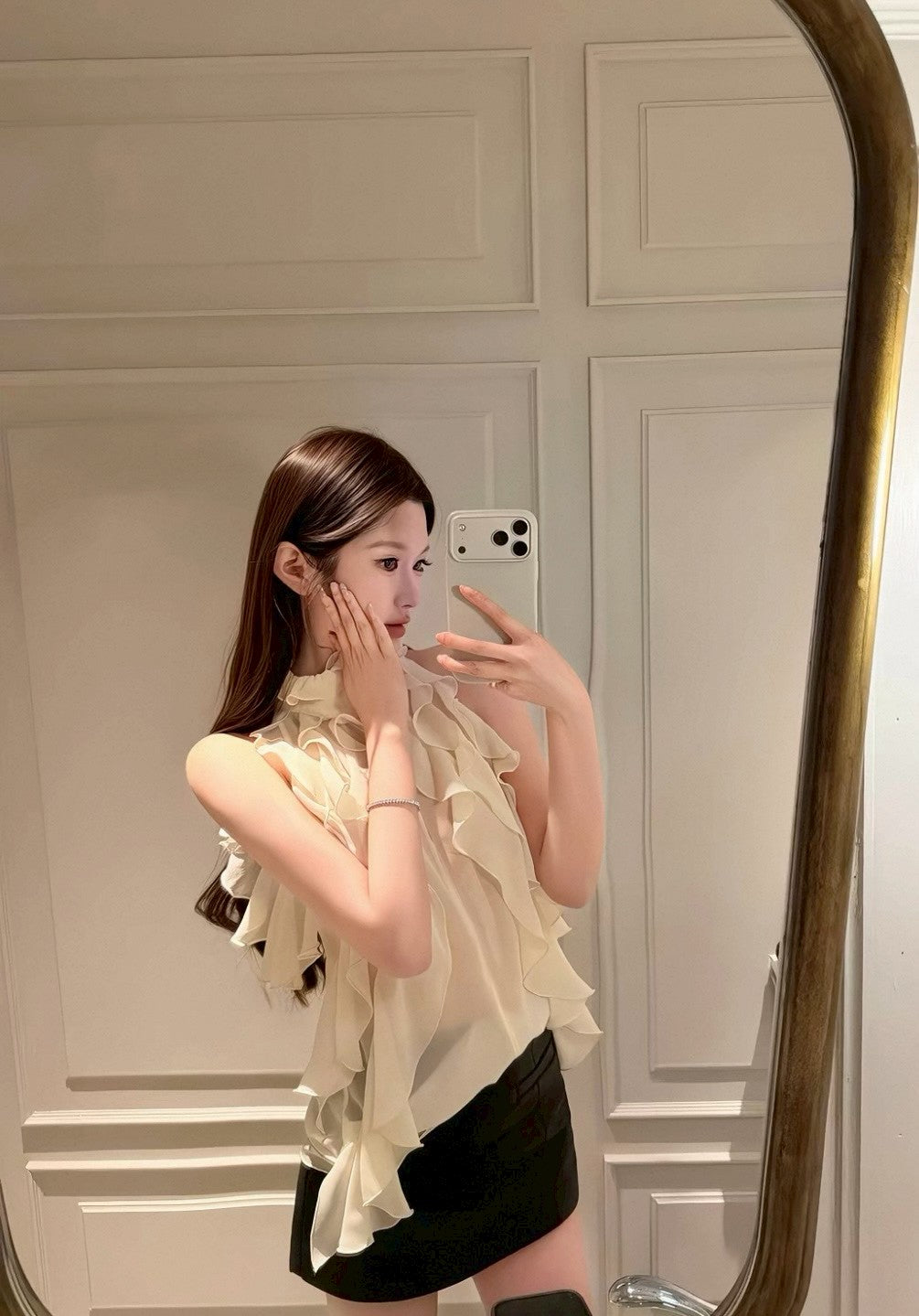 26May. 主推氣質私服  飄飄透視感荷葉背心 米