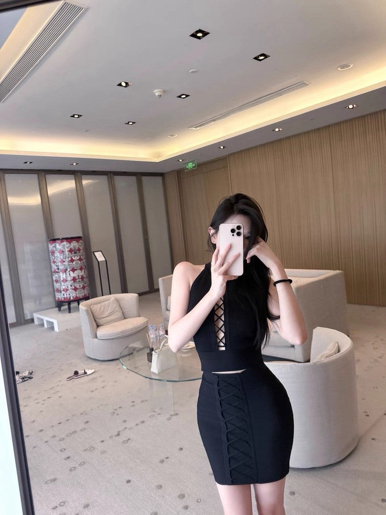 25Sep. 性感小巴 交叉縷空背心半身裙套裝 粉/黑