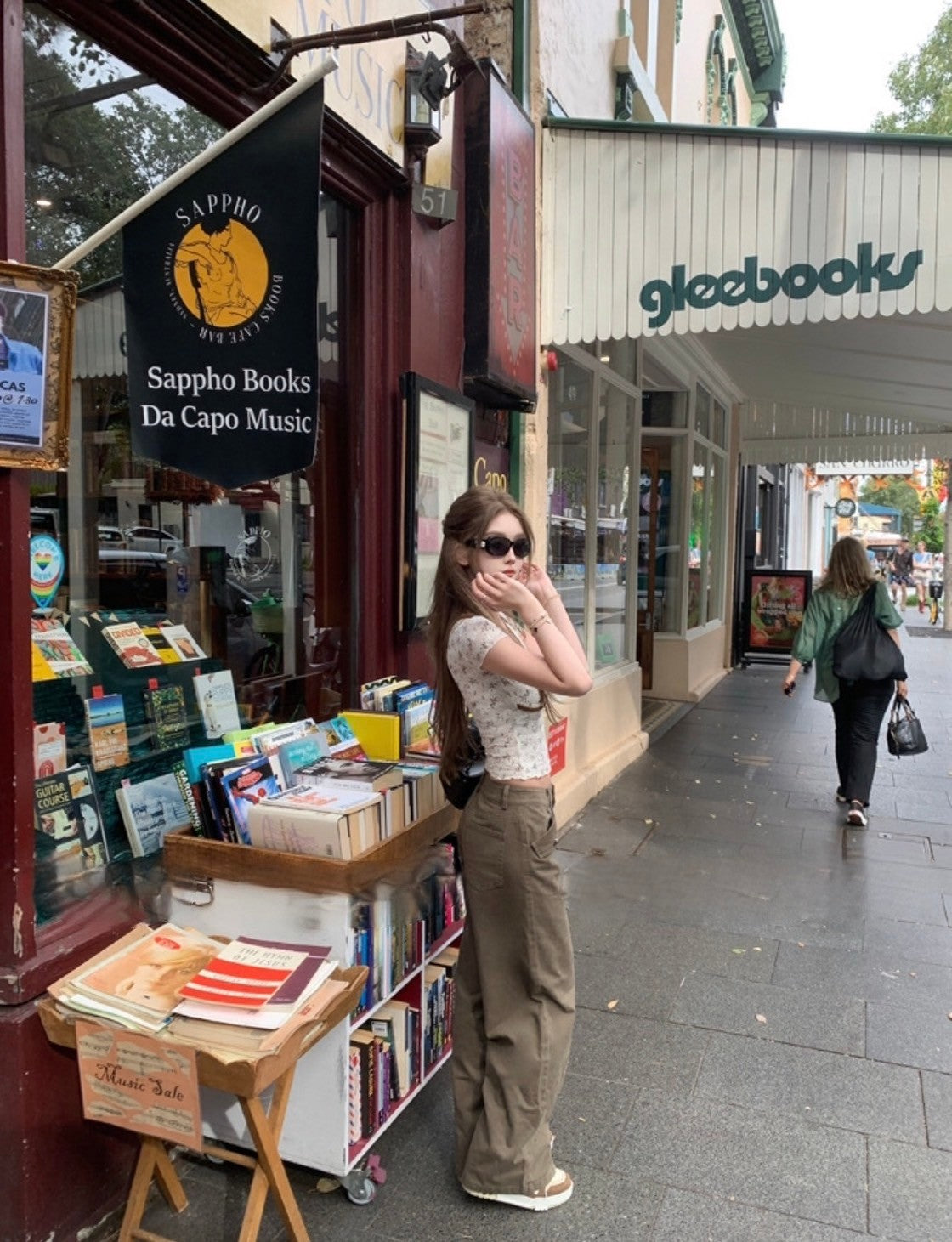 Mar. 百利甜心 復古撞色碎花V領上衣 可可梗