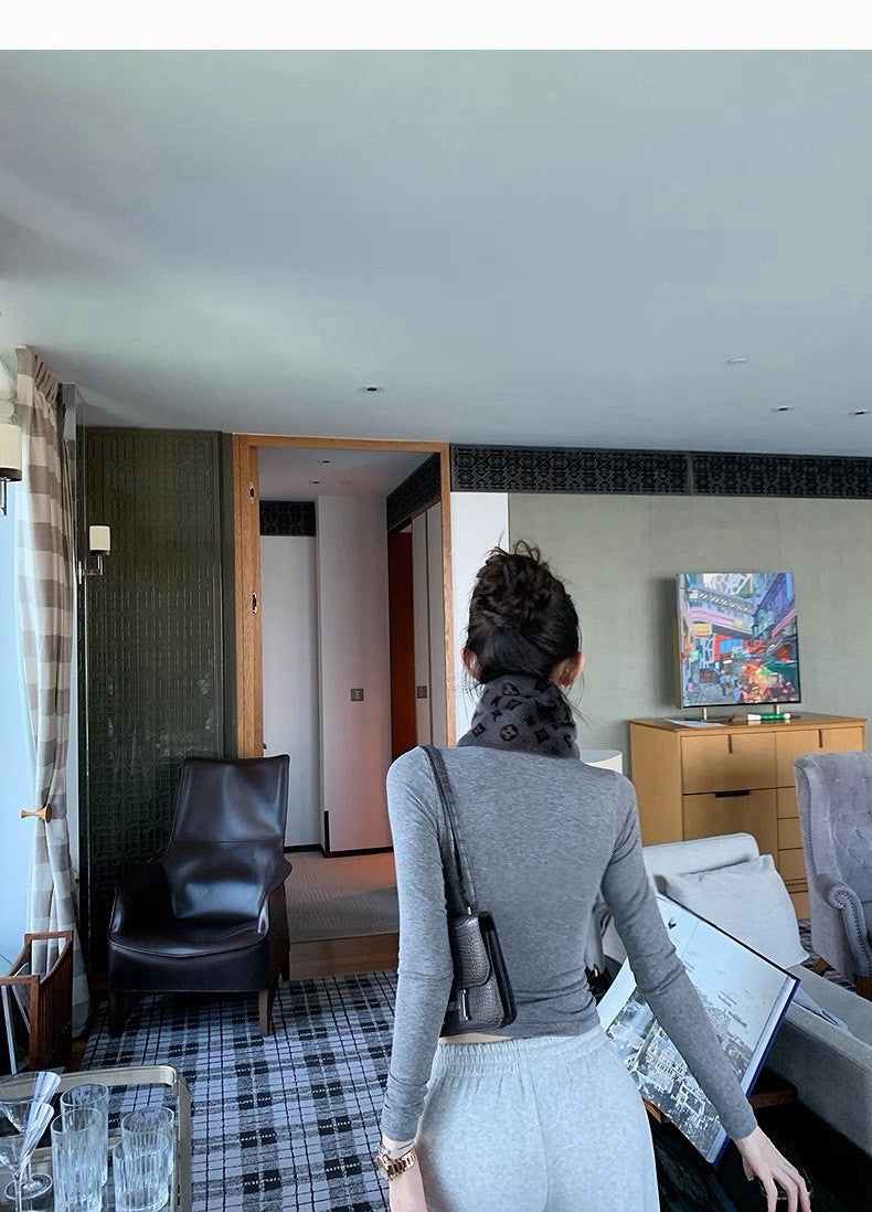 25Dec. 黃金C位軟羊絨圓領緊身T恤 灰