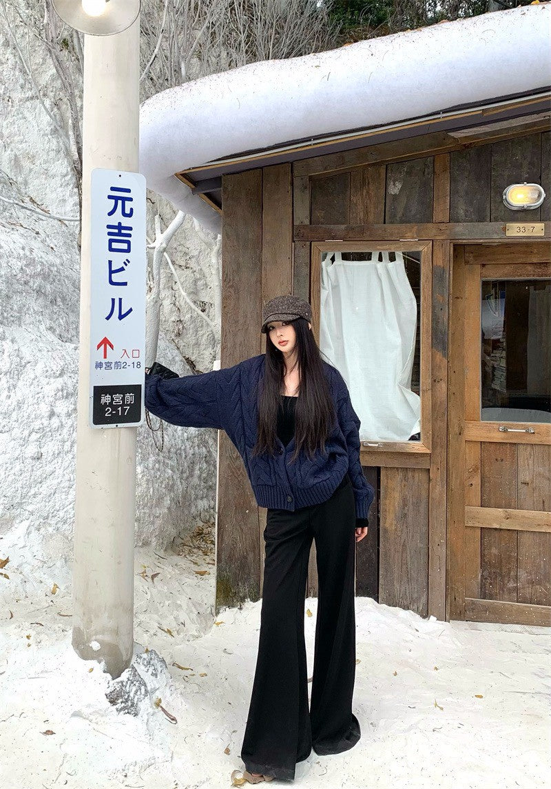 25Dec. 暗色過冬基礎U領打底衣/藏藍麻花針織開衫