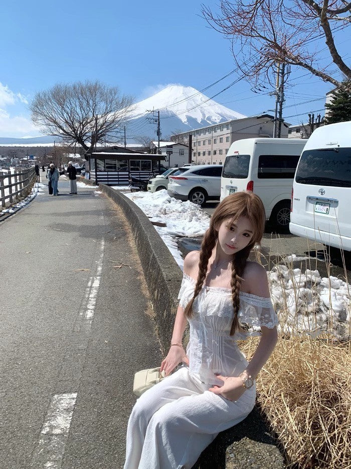 25Aug. 心動小白花微透視抽繩花上衣 白/黃