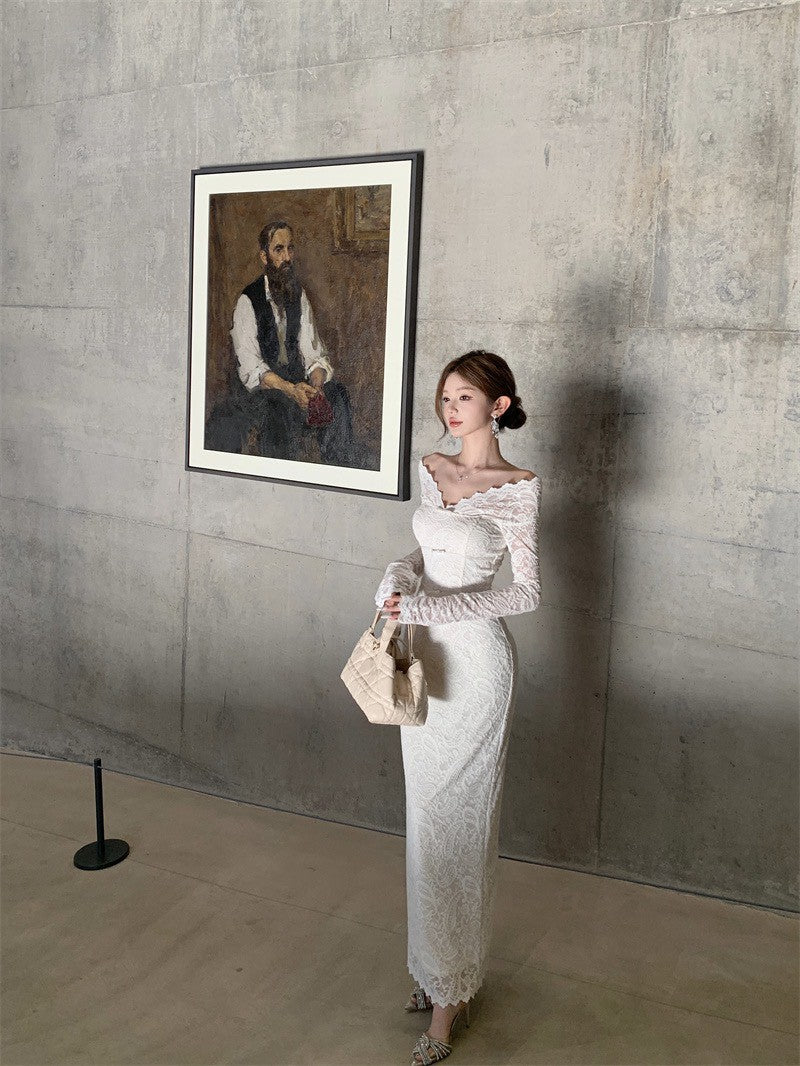 26Feb. 剪裁美學一字V領定位美鎖骨蕾絲開叉洋裝