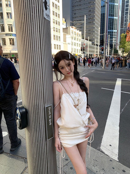 Mar. 豆蔻少女 立體繡花拼接蘯領抽繩連身裙 白