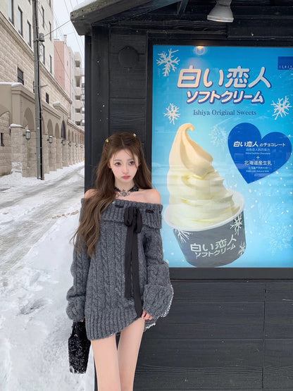 26Jan. 白色戀人蝴蝶結慵懶一字領毛衣 灰/杏