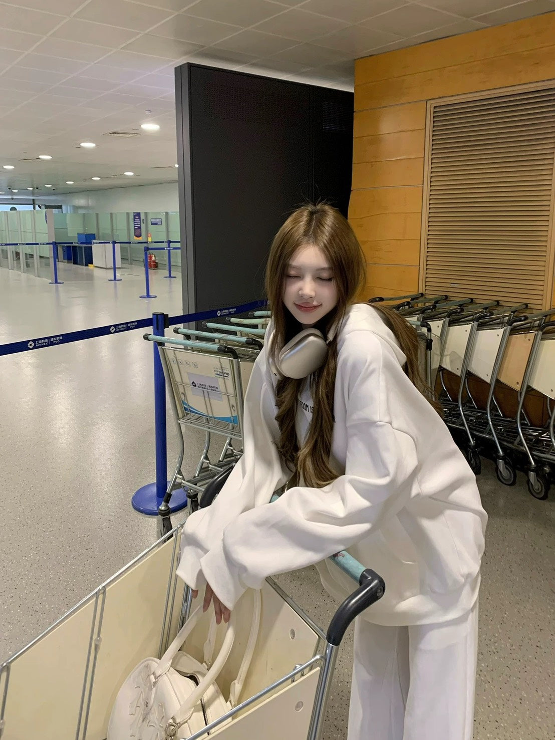 25Nov. 留美Clean outfit寬鬆連帽印花口袋衛衣 白