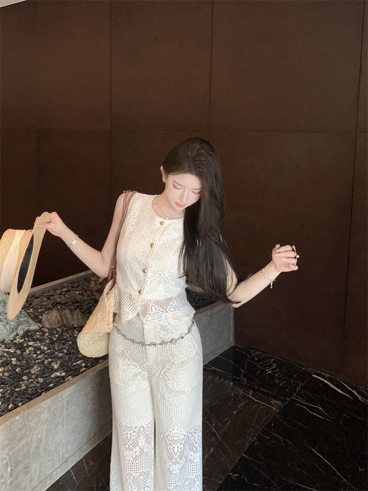 25Aug. 渡假縷空排扣馬甲 同花色高腰休閒褲