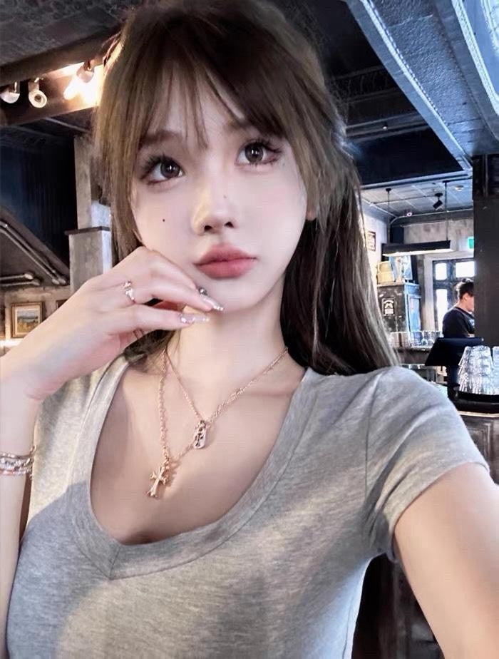 26Jul. 大美女親膚面膜V領上衣 白/灰/黑