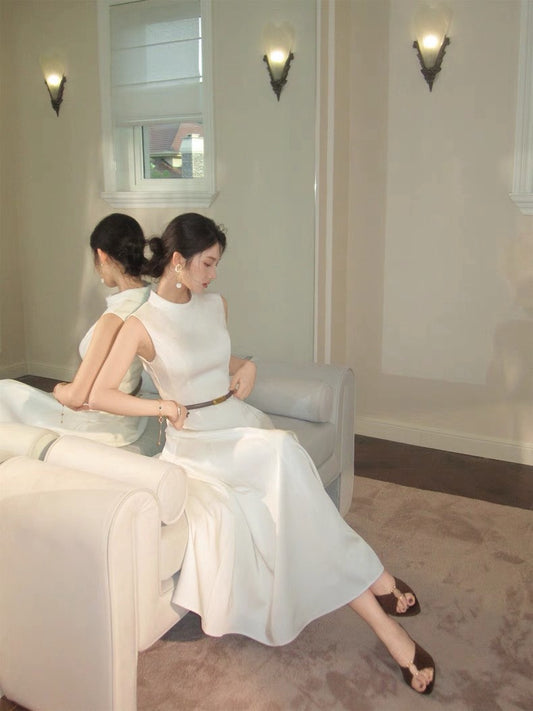 25Dec. 奧黛麗小姐 高級緞面立體剪裁大字擺連身裙 杏