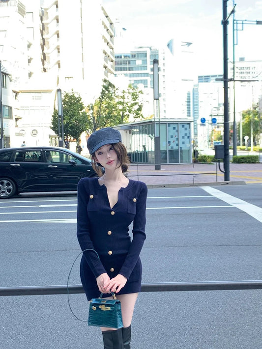 25Nov. 智性巴爾曼千金金釦針織連衣裙 藏青