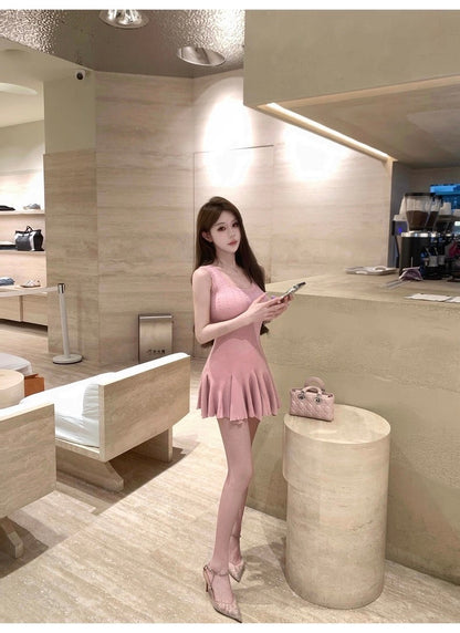 25Oct. 星河入夢 溫柔粉紗U領針織連身裙