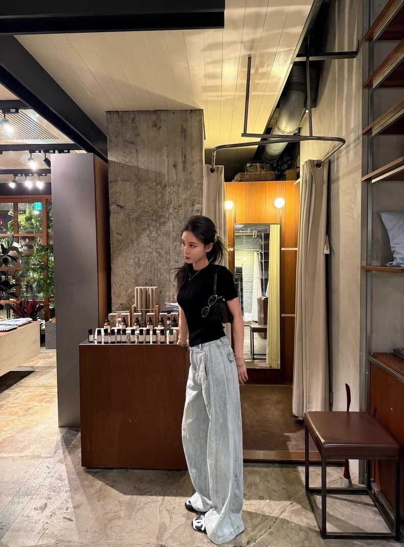 25Oct. 定染淺色手工刷破修身牛仔褲