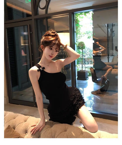 25Oct. 撩係甜心不對稱單肩蝴蝶結針織背心 黑