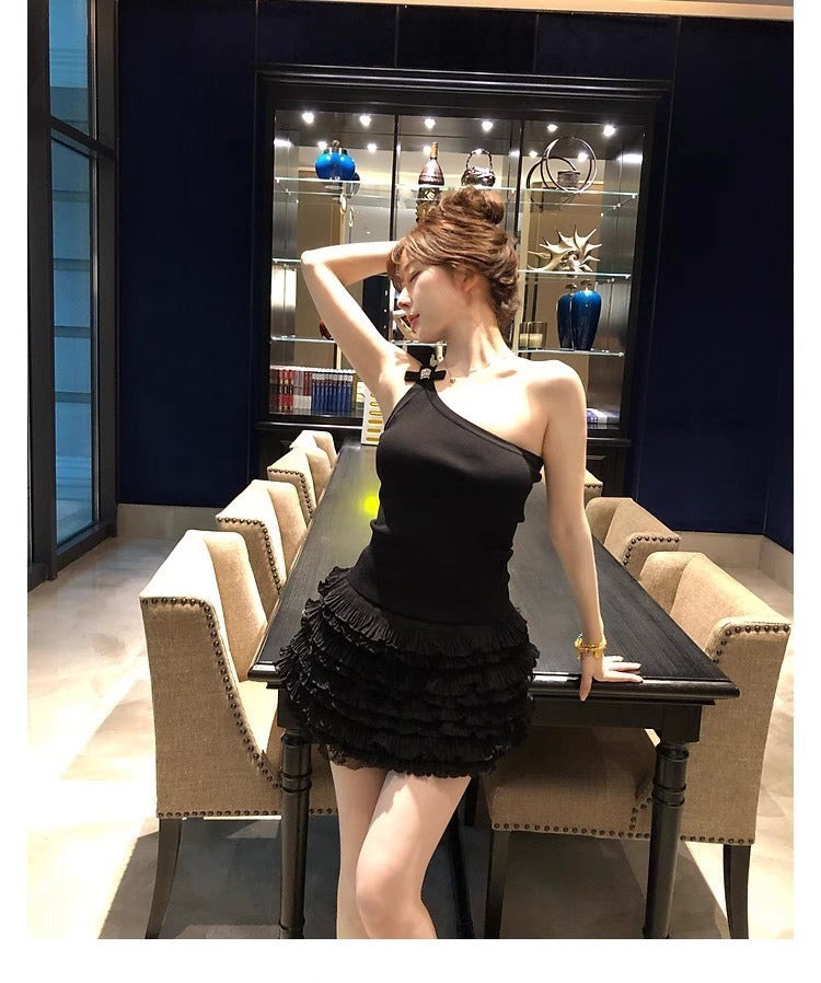 25Oct. 撩係甜心不對稱單肩蝴蝶結針織背心 黑