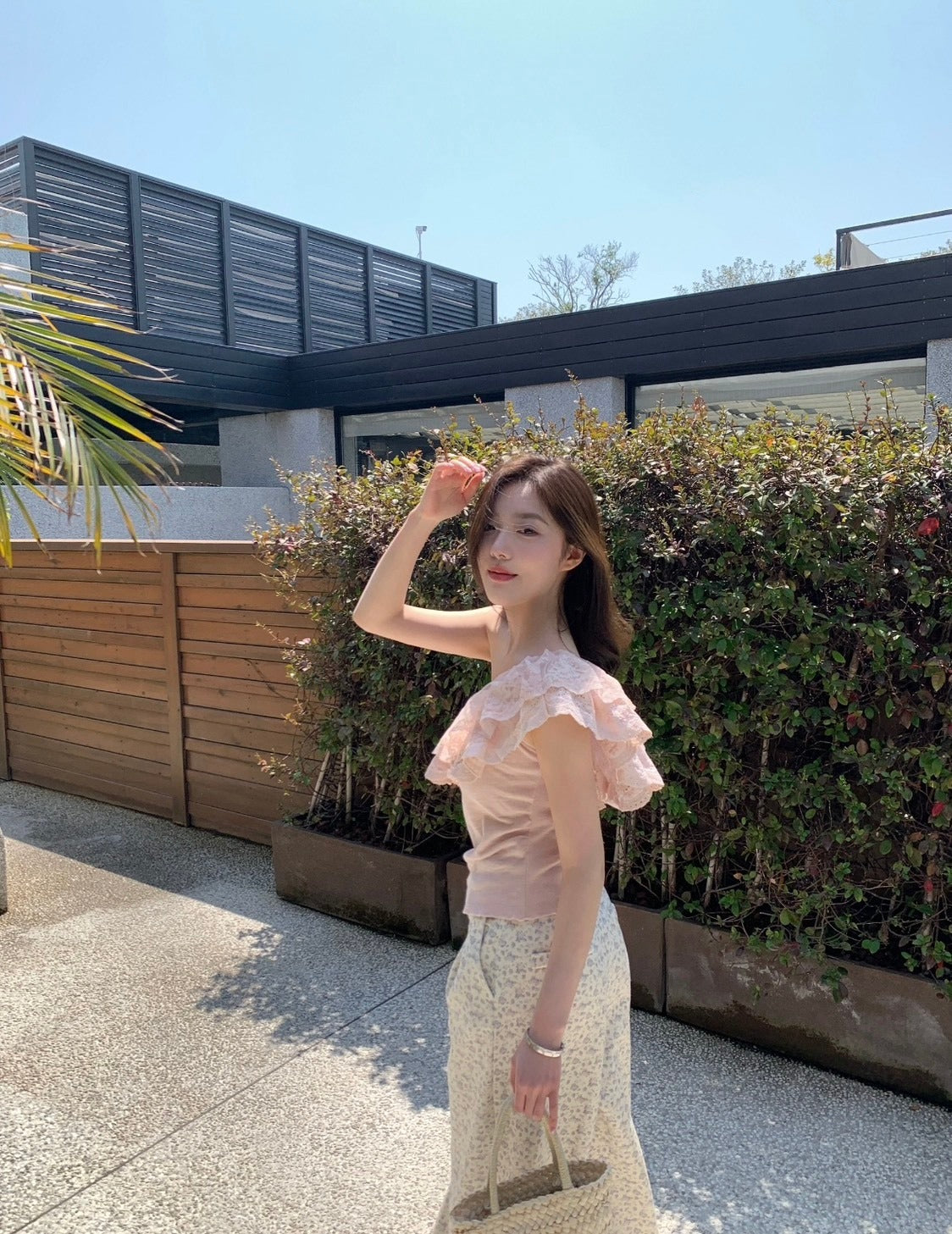 25Oct. 蕾絲布朗 嗲系女友蕾絲荷葉單肩上衣 粉