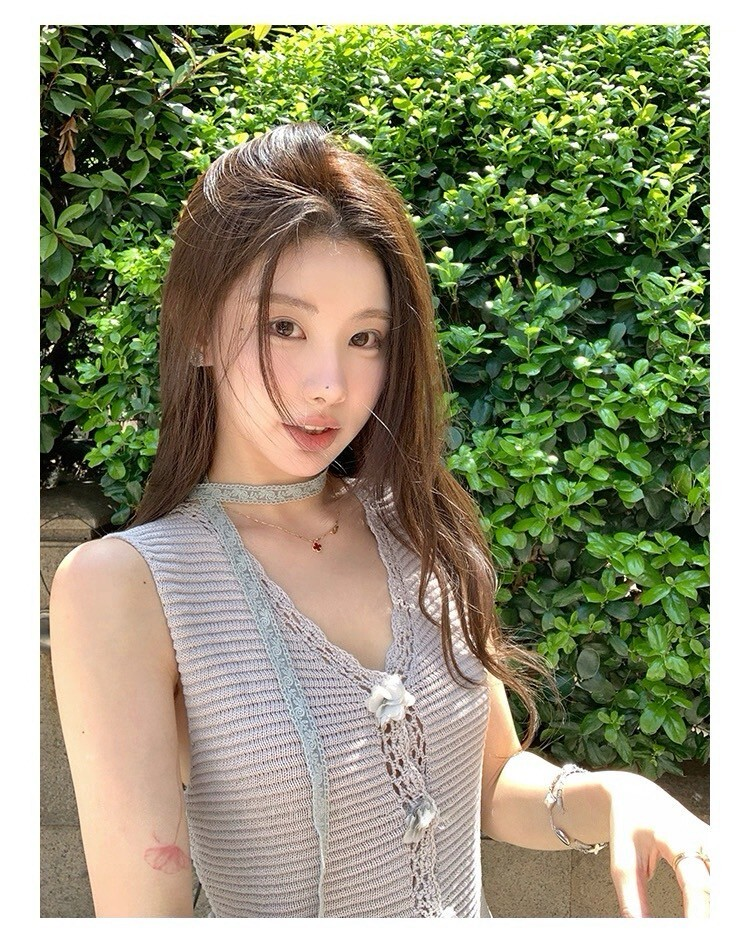 25Oct. 回頭率密碼韓系薄款針織飄帶背心 灰