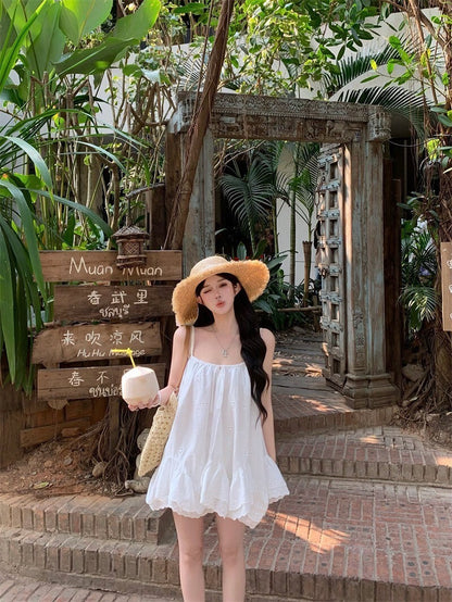 25Oct. 夢幻小白花甜美吊帶公主裙