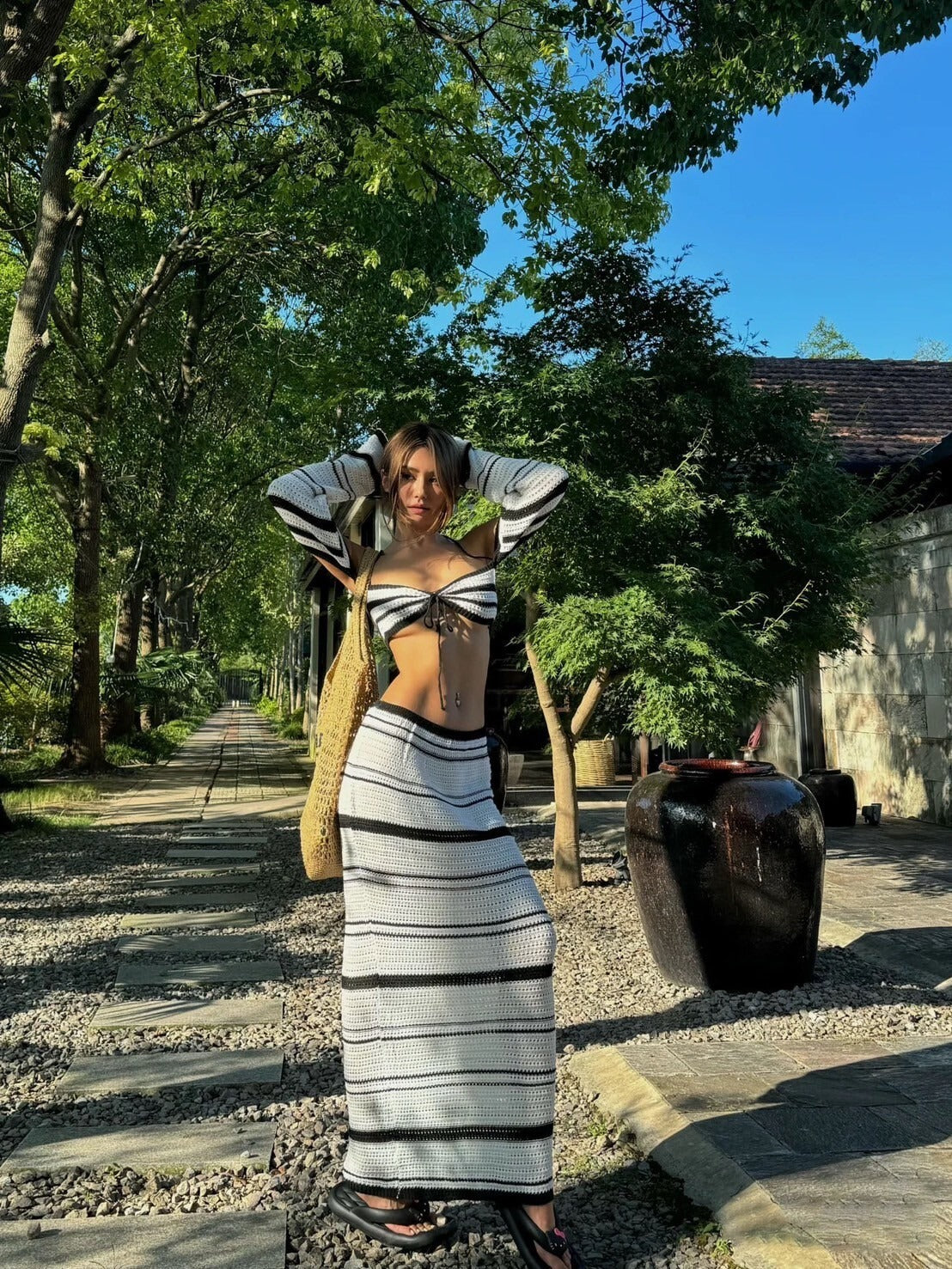 25Oct. 美式性感 黑白撞色條紋針織半身裙套裝