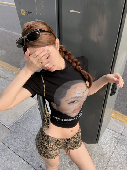 25Oct. 叛逆基因人像印花修身上衣