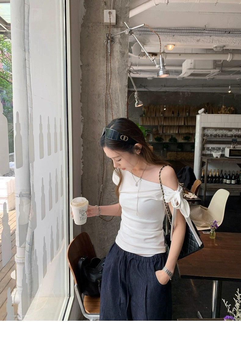 25Oct. 漢南洞時髦歐膩氣質斜肩綁帶上衣 白色/藏藍