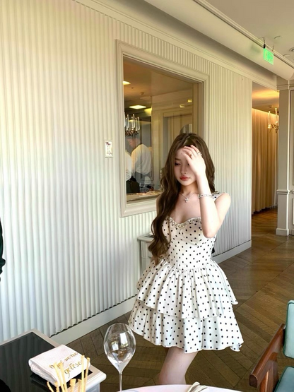 25Oct. 波點派系-法式手工縫鑽蝴蝶結綁帶蓬蓬連身裙