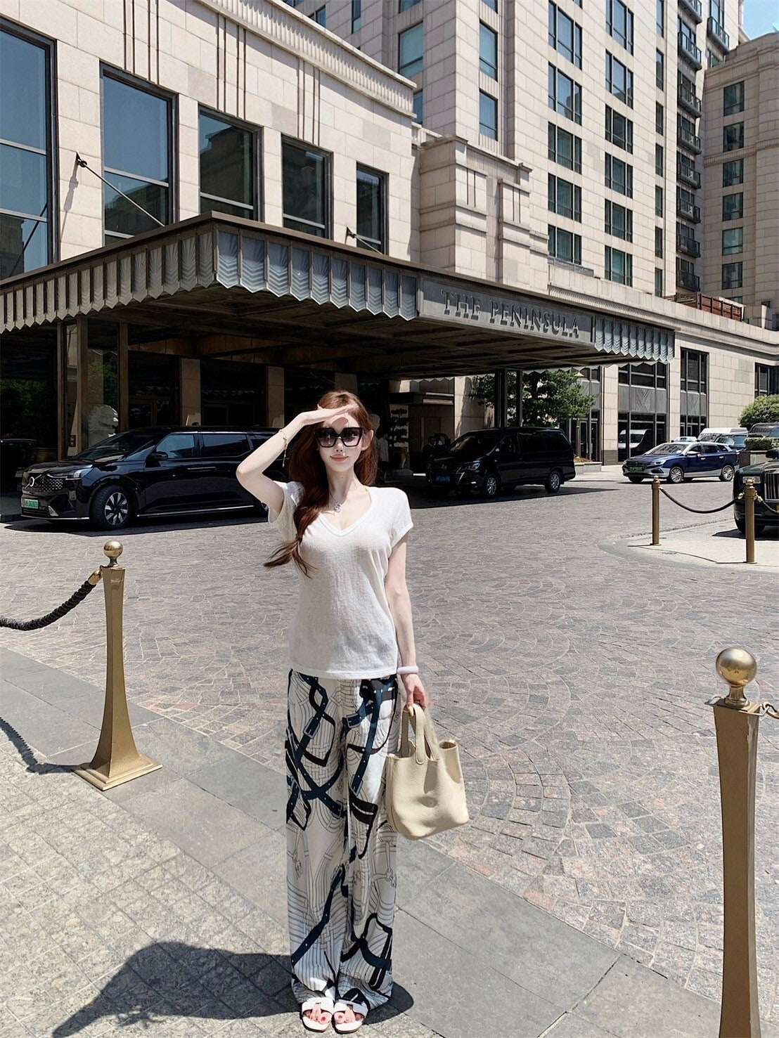 25Sep. 淡人ToF*極簡亞麻棉上衣 白色/冰絲緞面老花休閒褲