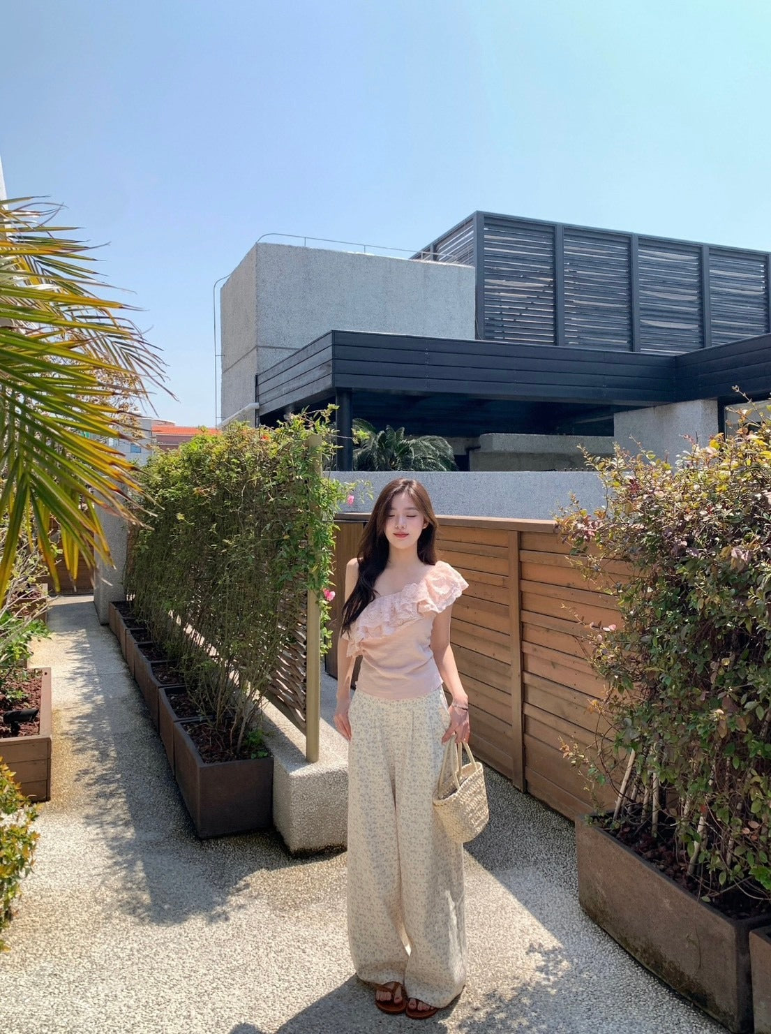 25Oct. 蕾絲布朗 嗲系女友蕾絲荷葉單肩上衣 粉