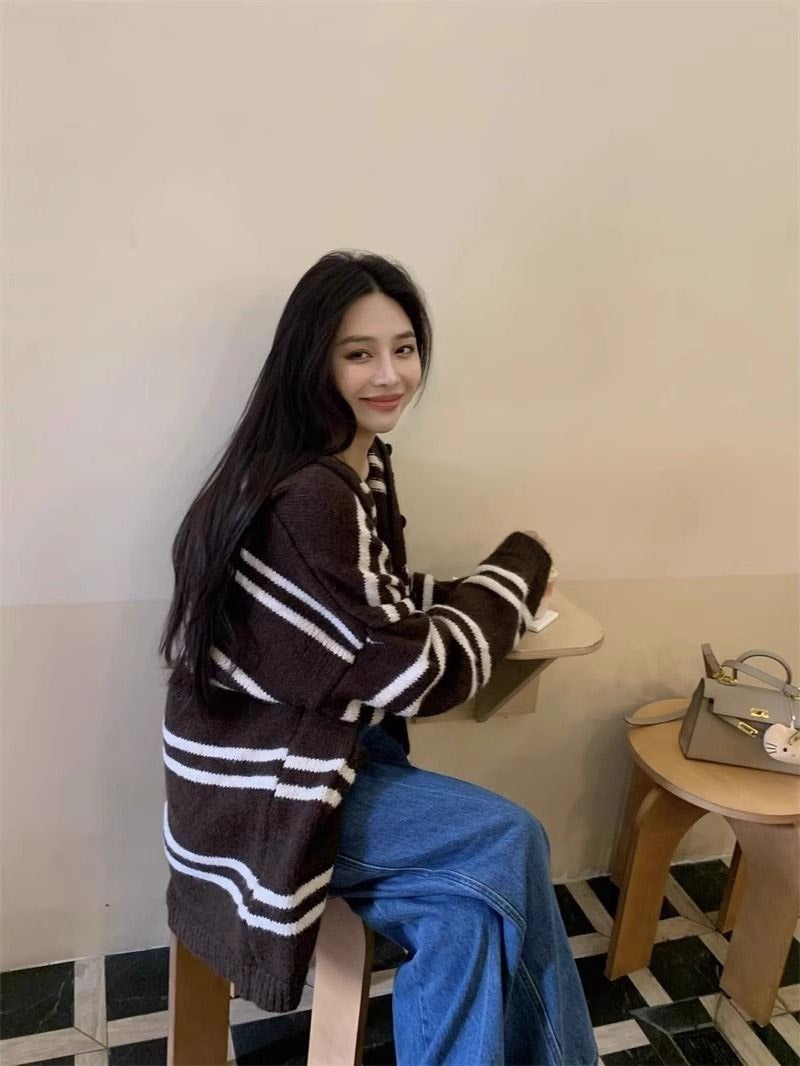 25Oct. 慵懶空氣羊毛條紋針織連帽外套 咖