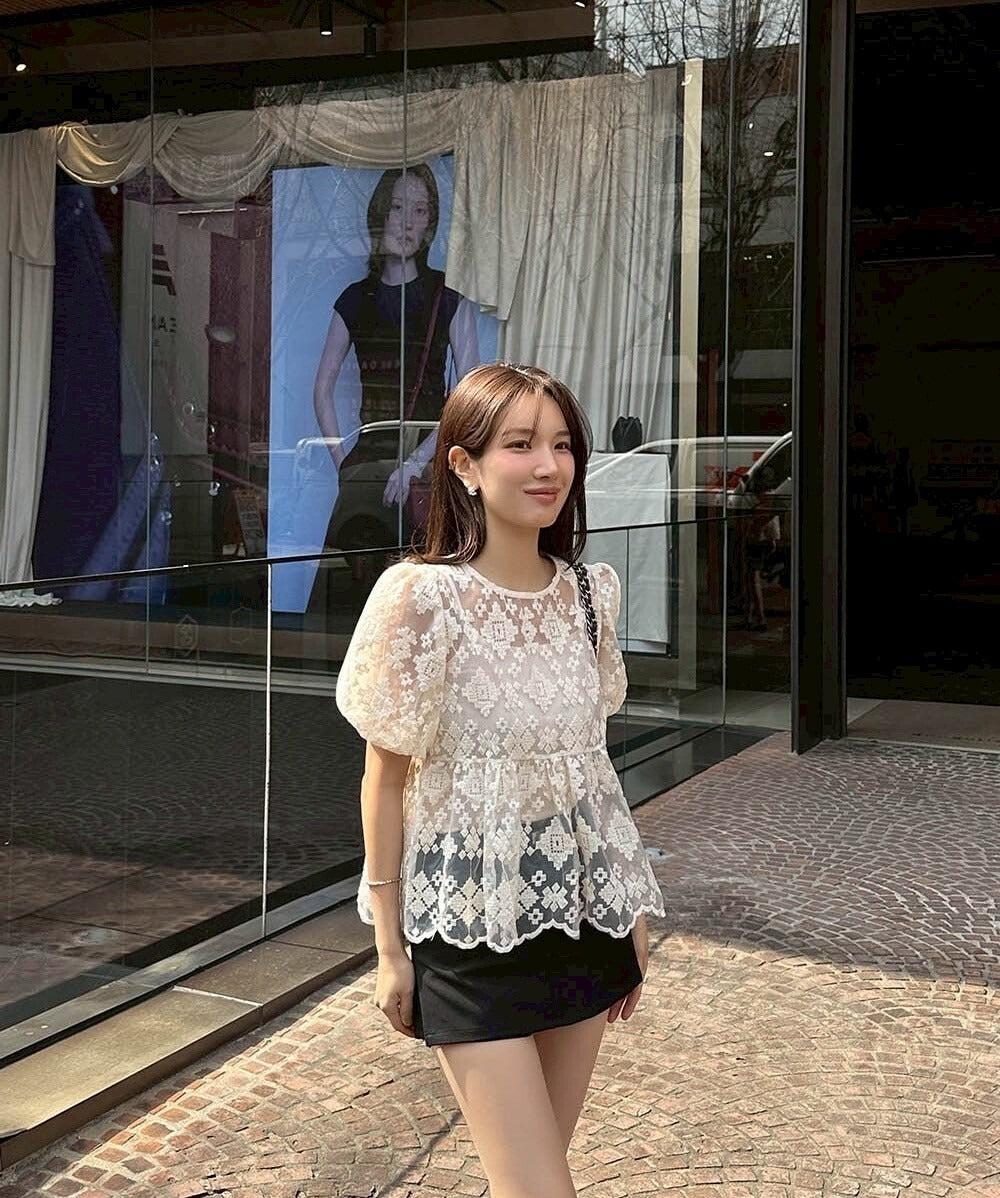 25Sep. 氣質蕾絲泡泡袖花邊上衣 杏