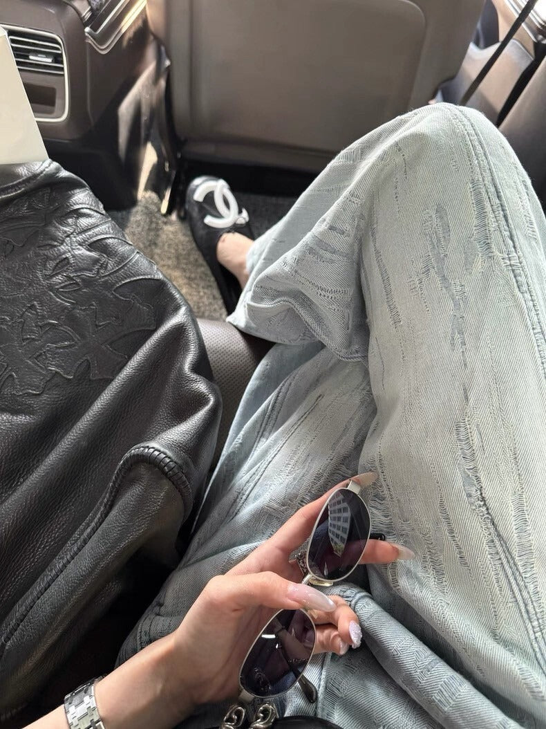 25Oct. 定染淺色手工刷破修身牛仔褲