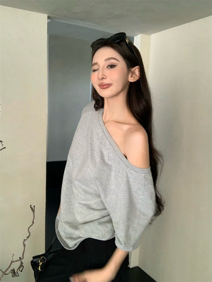 25Oct. 簡約慵懶 寬鬆大領口純色上衣 藍/灰