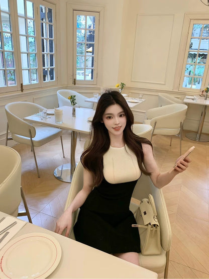 25Oct. 人間Co 經典黑白撞色針織連身裙