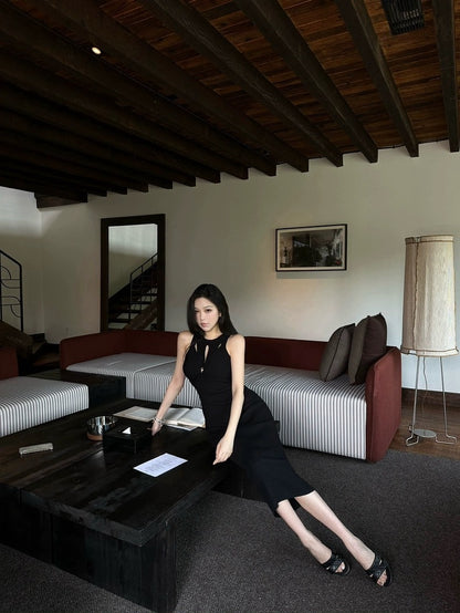 25Oct. 曲線主義-小巴色系 金釦縷空針織連身裙 湖水藍/黑