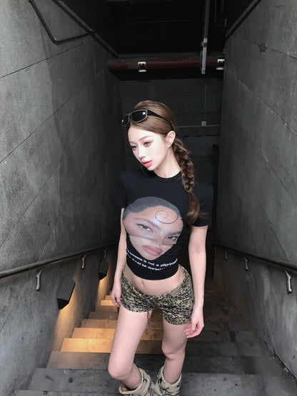 25Oct. 叛逆基因人像印花修身上衣