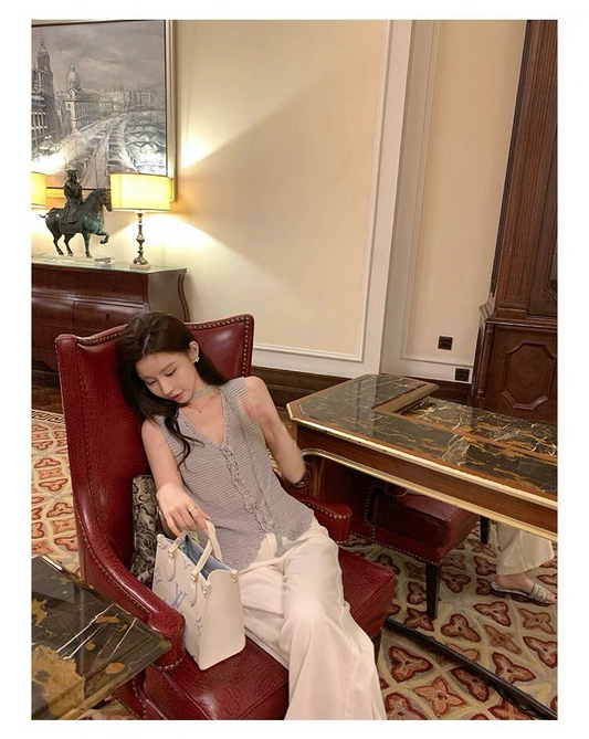 25Oct. 回頭率密碼韓系薄款針織飄帶背心 灰