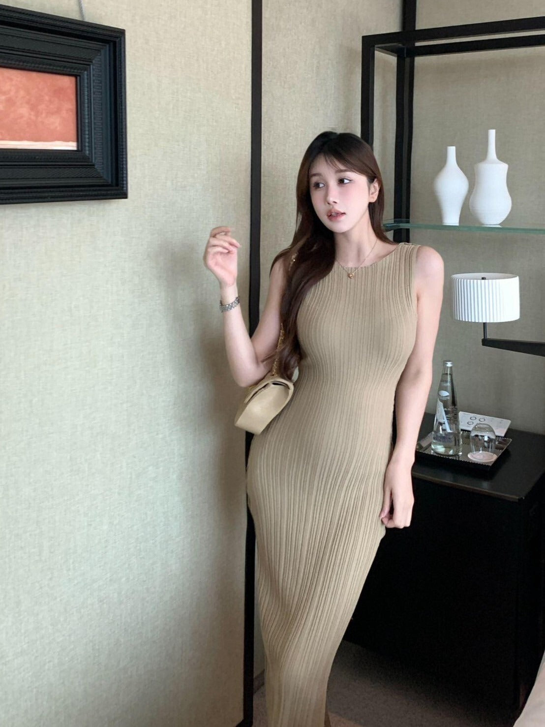 25Oct. 溫婉可人 無縫邊針織背心開叉連身裙