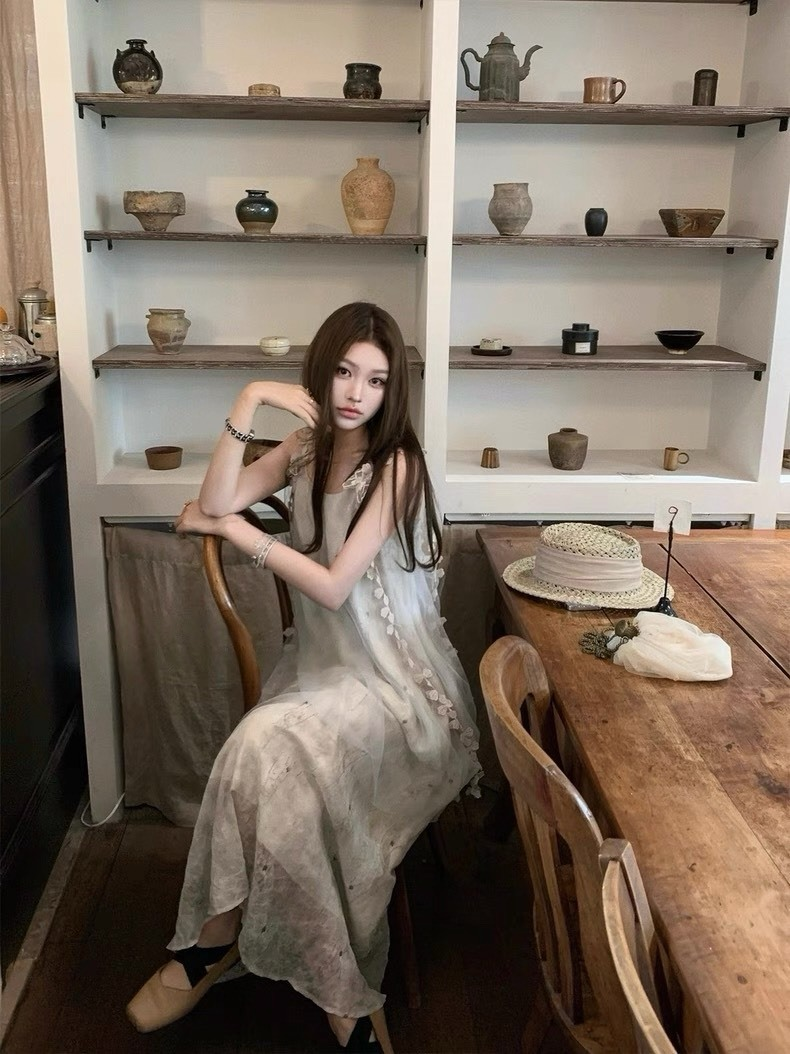 25Oct. “愛神信箋”花蝶定色定染飄帶連身紗裙 灰