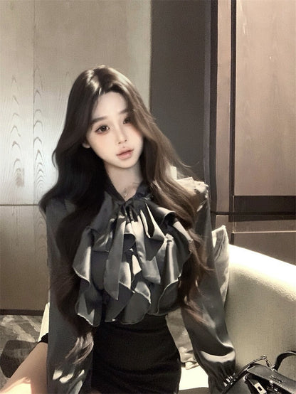 25Oct. 女高管穿搭 個性黑色荷葉修身襯衫/高腰半身裙