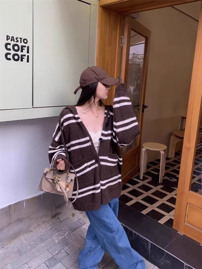 25Oct. 慵懶空氣羊毛條紋針織連帽外套 咖