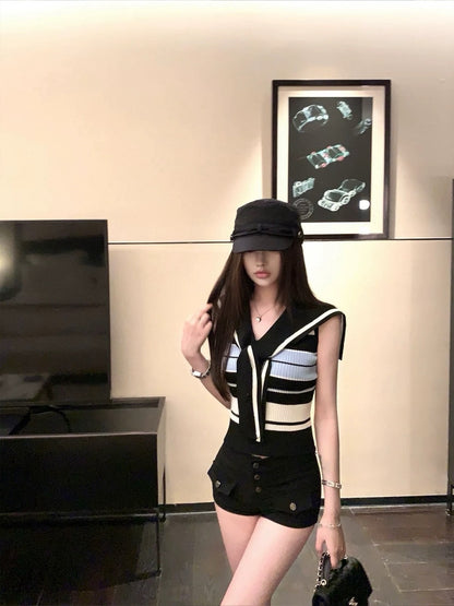 25Oct. 精緻山茶花刺繡 芭尹水手藍色條紋針織上衣