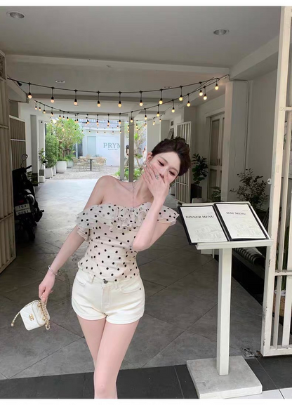 25Oct. 甜美泡泡 溫柔波點荷葉斜肩上衣