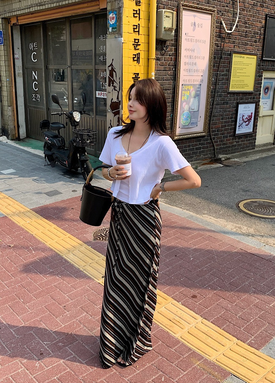 25Oct. 慵懶度假斜條紋中腰抽繩半身裙 棕