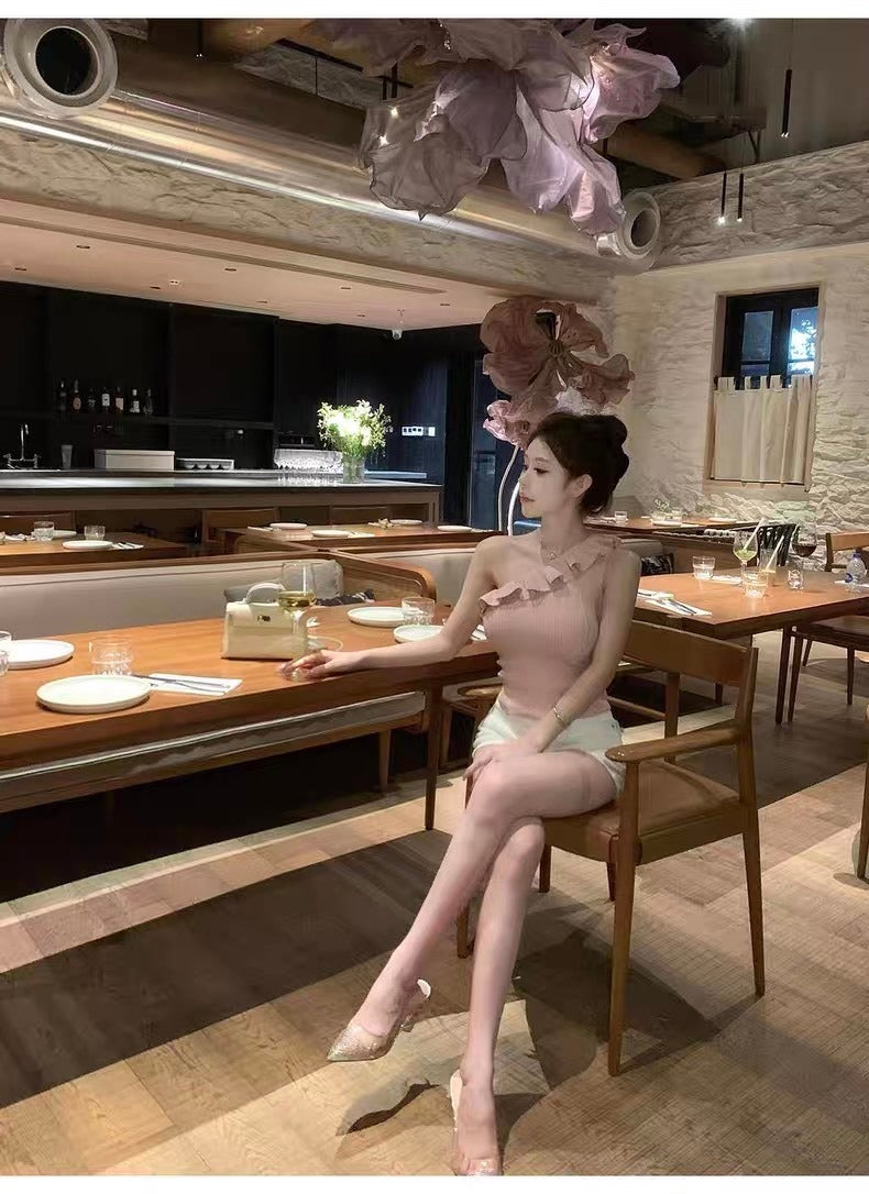 25Oct. 浪漫至上 心動荷葉斜肩針織上衣 粉